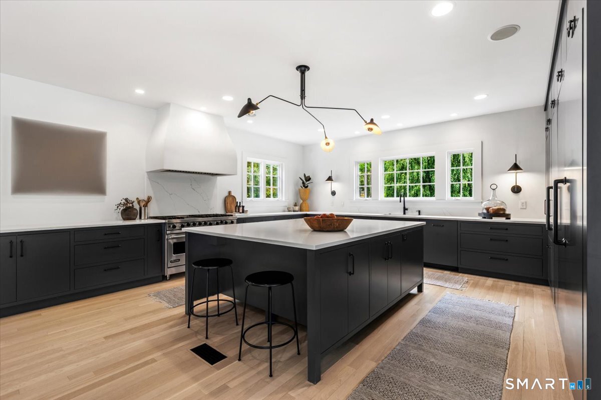 256 Country Club Road New Canaan, CT 06840 - Photo 19 of 40