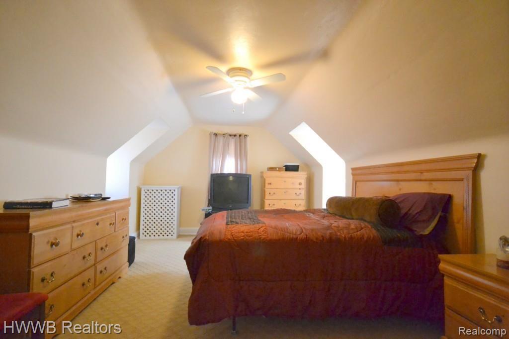588 Lincoln Road Grosse Pointe, MI 48230 - Photo 17 of 25 3rd Floor Bedroom #5