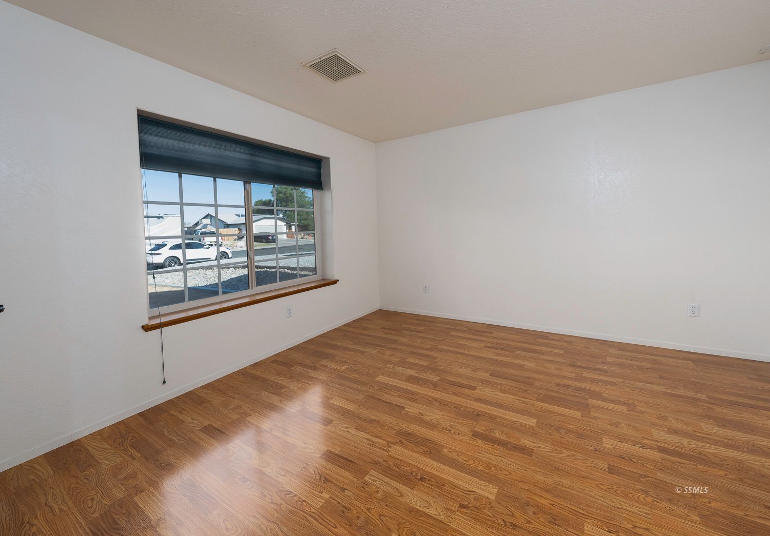 409 Ashton Street Ridgecrest, CA 93555 - Photo 6 of 43