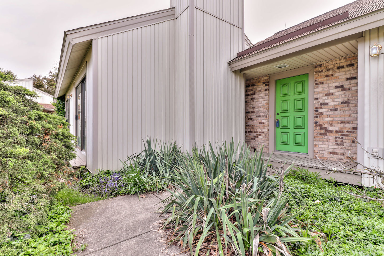 814 Phoenix Drive Champaign, IL 61820 - Photo 2 of 29