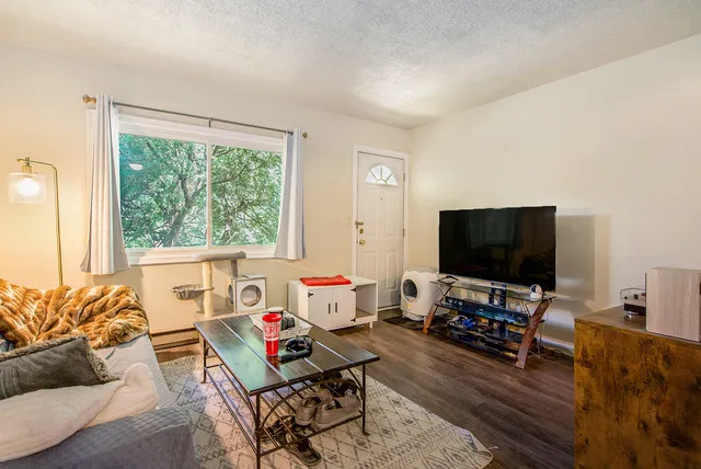 $375,000 | 2219-2221 Dexter Avenue, Ann Arbor, MI 48103