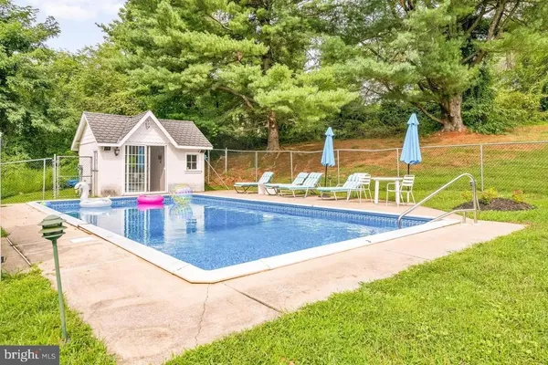 $1,090,000 | 908 Lincoln Road, Phoenixville, PA 19460