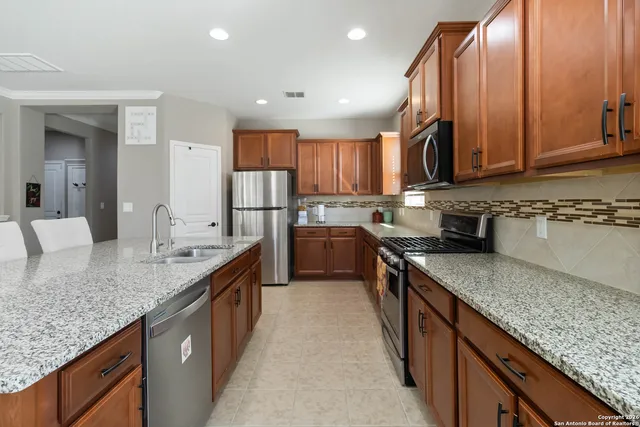 $585,000 | 11235 Rock Daisy, Helotes, TX 78023