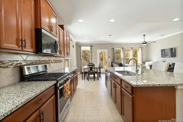 $585,000 | 11235 Rock Daisy, Helotes, TX 78023