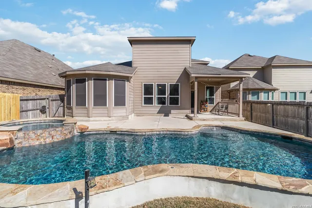 $585,000 | 11235 Rock Daisy, Helotes, TX 78023