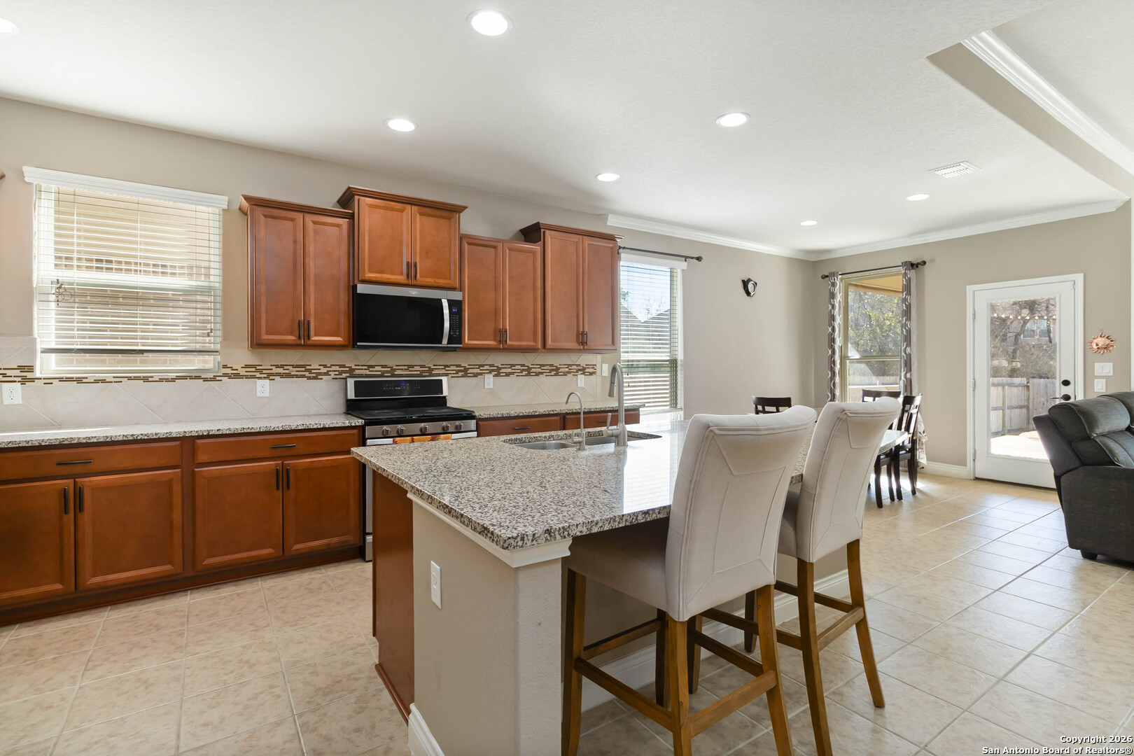 11235 Rock Daisy Helotes, TX 78023 - Photo 8 of 44