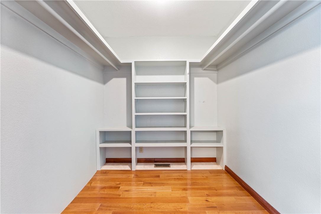 13258 Raccoon Road Granby, MO 64844 - Photo 11 of 37 Walk in closet
