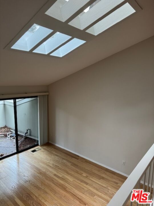 13322 Maxella Avenue, Unit 2 Marina del Rey, CA 90292 - Photo 8 of 20 a view of an empty room