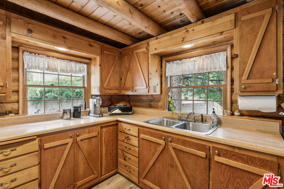 4 Winding Way Running Springs, CA 92382 - Photo 7 of 49