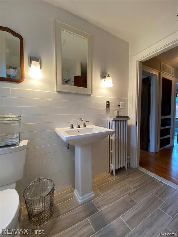 240 Fisher Road Grosse Pointe Farms, MI 48230 - Photo 23 of 54