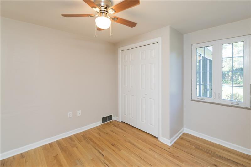 1005 Connor Road Pittsburgh, PA 15234 - Photo 11 of 20 Gallery Image 11
