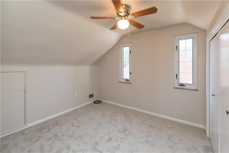 1005 Connor Road Pittsburgh, PA 15234 - Photo 13 of 20 Gallery Image 13