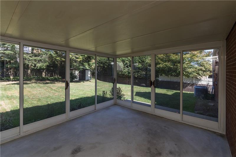 1005 Connor Road Pittsburgh, PA 15234 - Photo 19 of 20 Gallery Image 19