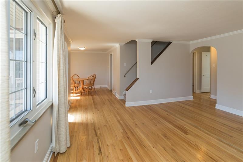 1005 Connor Road Pittsburgh, PA 15234 - Photo 4 of 20 Gallery Image 4