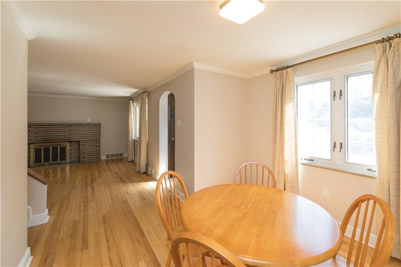 1005 Connor Road Pittsburgh, PA 15234 - Photo 5 of 20 Gallery Image 5