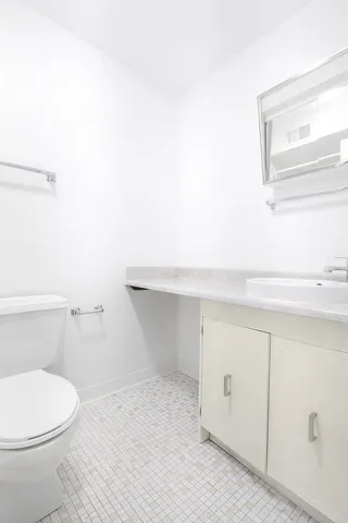 $2,000 | 2650 Brookwood Way Drive, Unit 201B, Rolling Meadows, IL 60008