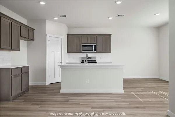 $2,450 | 975 Lady Bird Lane, College Station, TX 77845