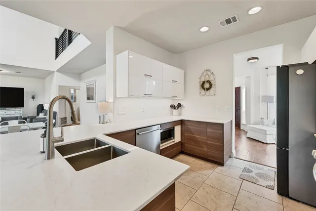 $2,999 | 14425 American Kestrel Drive, Austin, TX 78738