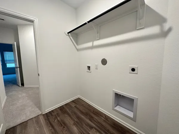 a view of utility room