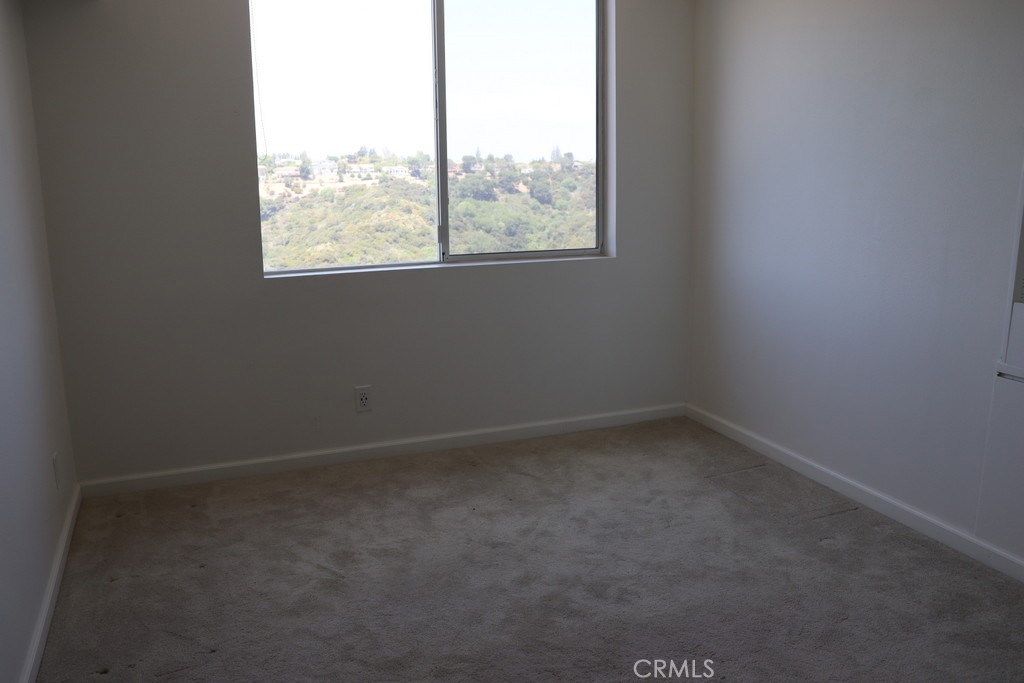 2385 Roscomare Road, Unit E10 Los Angeles, CA 90077 - Photo 17 of 40