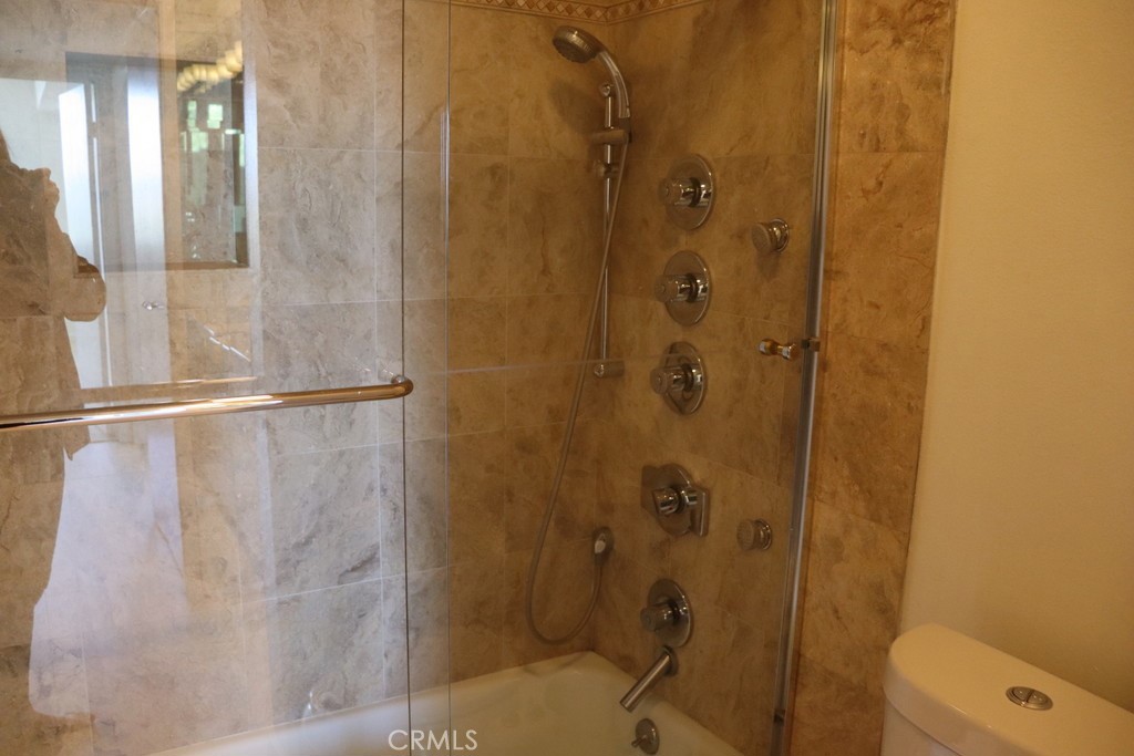 2385 Roscomare Road, Unit E10 Los Angeles, CA 90077 - Photo 29 of 40