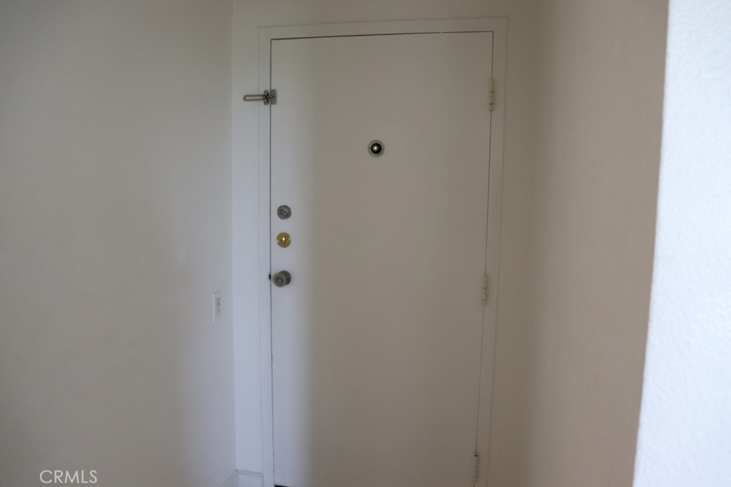 2385 Roscomare Road, Unit E10 Los Angeles, CA 90077 - Photo 32 of 40