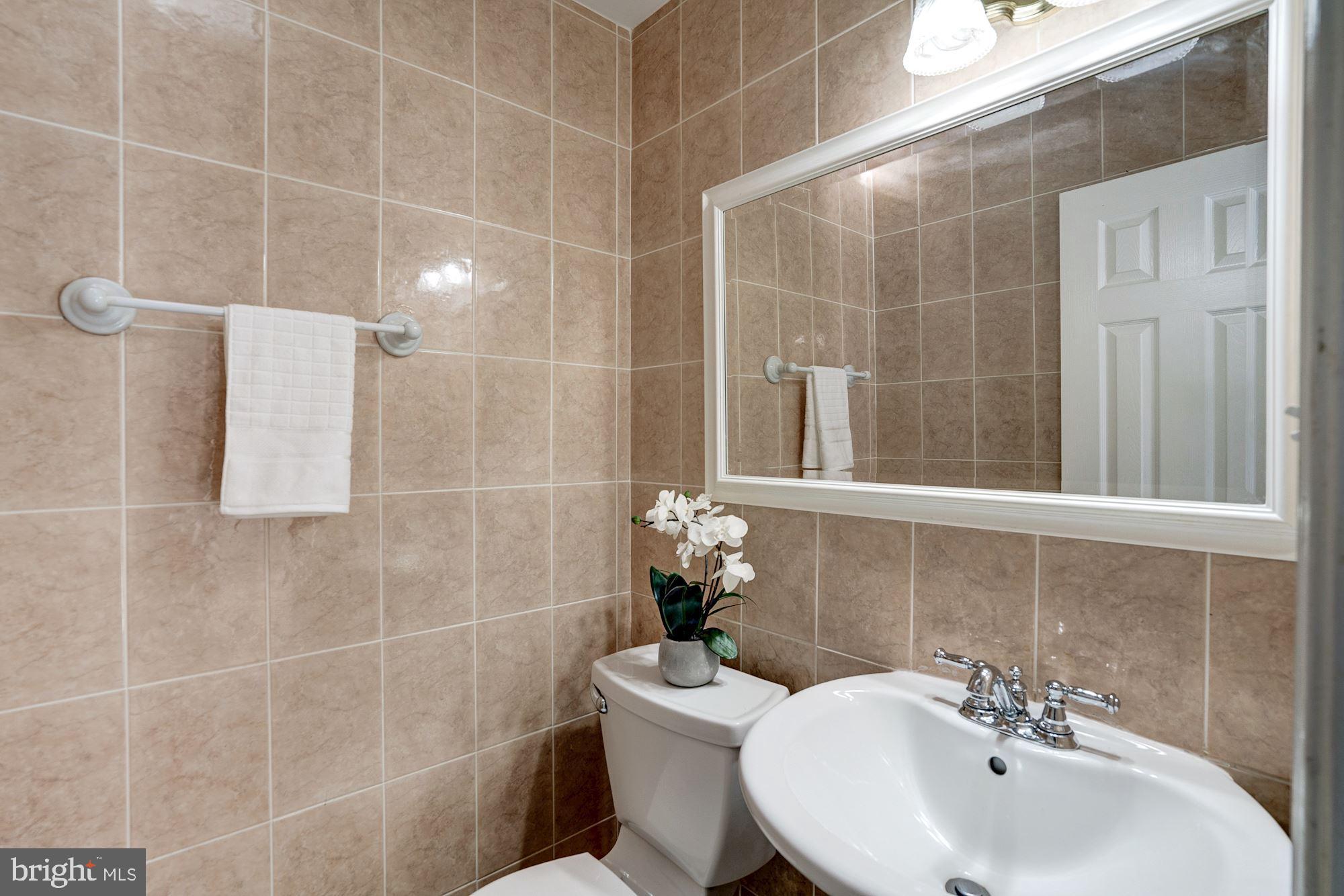 2315 Rosedown Drive Reston, VA 20191 - Photo 15 of 36