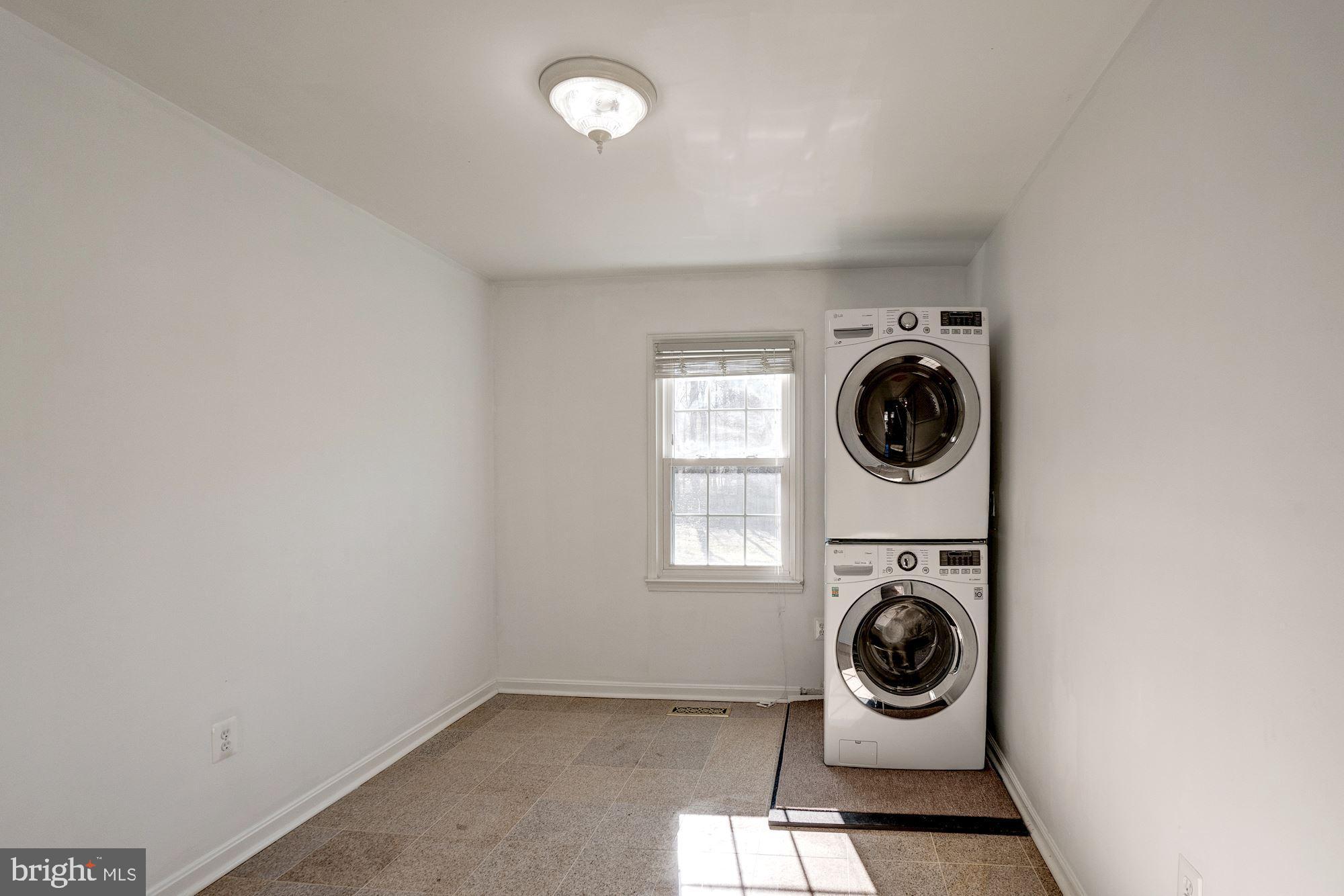 2315 Rosedown Drive Reston, VA 20191 - Photo 16 of 36