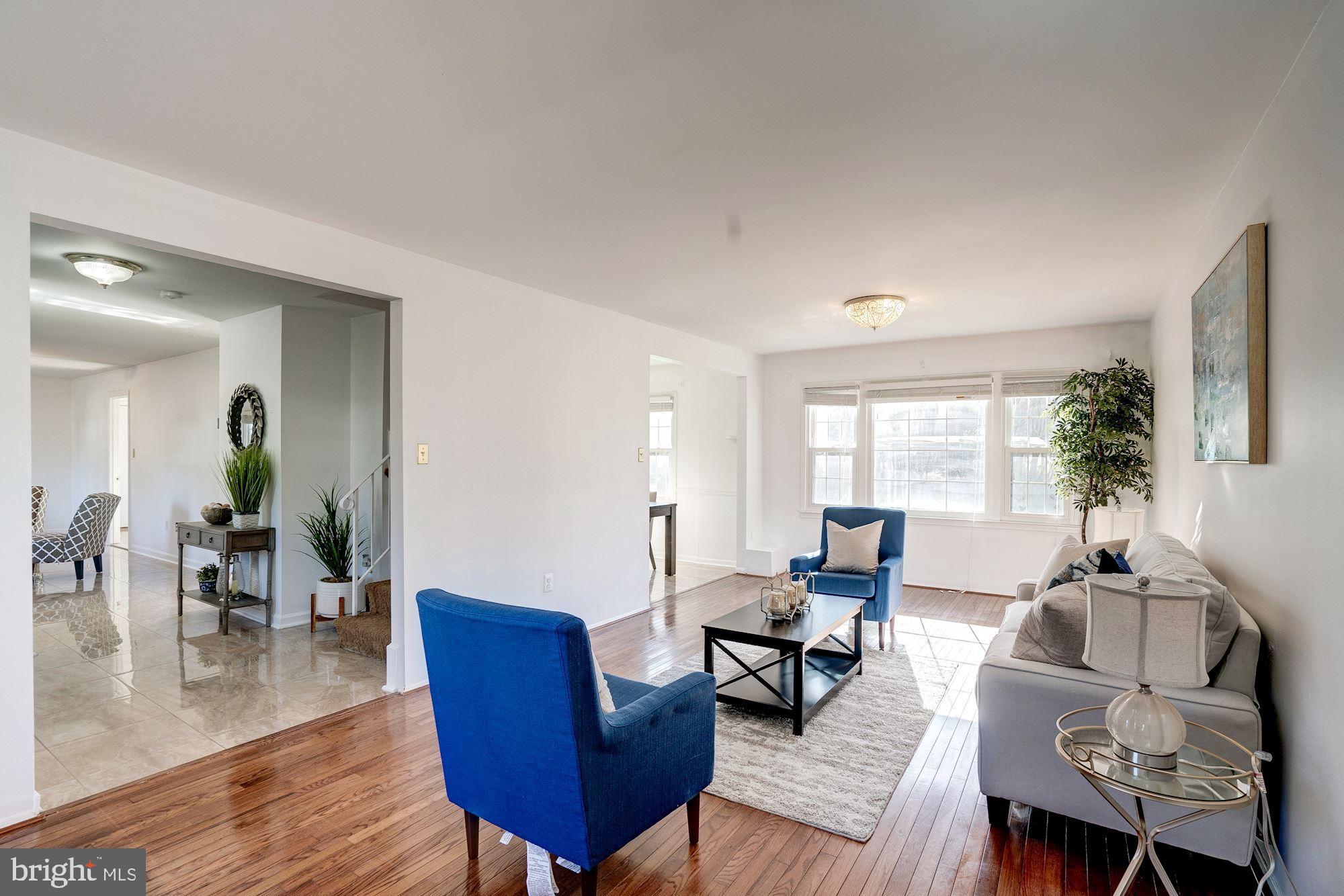 2315 Rosedown Drive Reston, VA 20191 - Photo 3 of 36