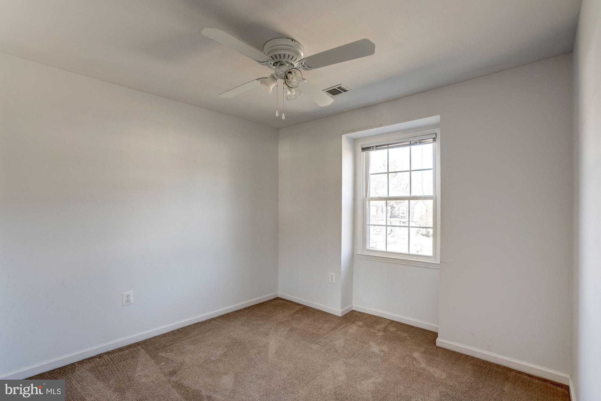 2315 Rosedown Drive Reston, VA 20191 - Photo 22 of 36