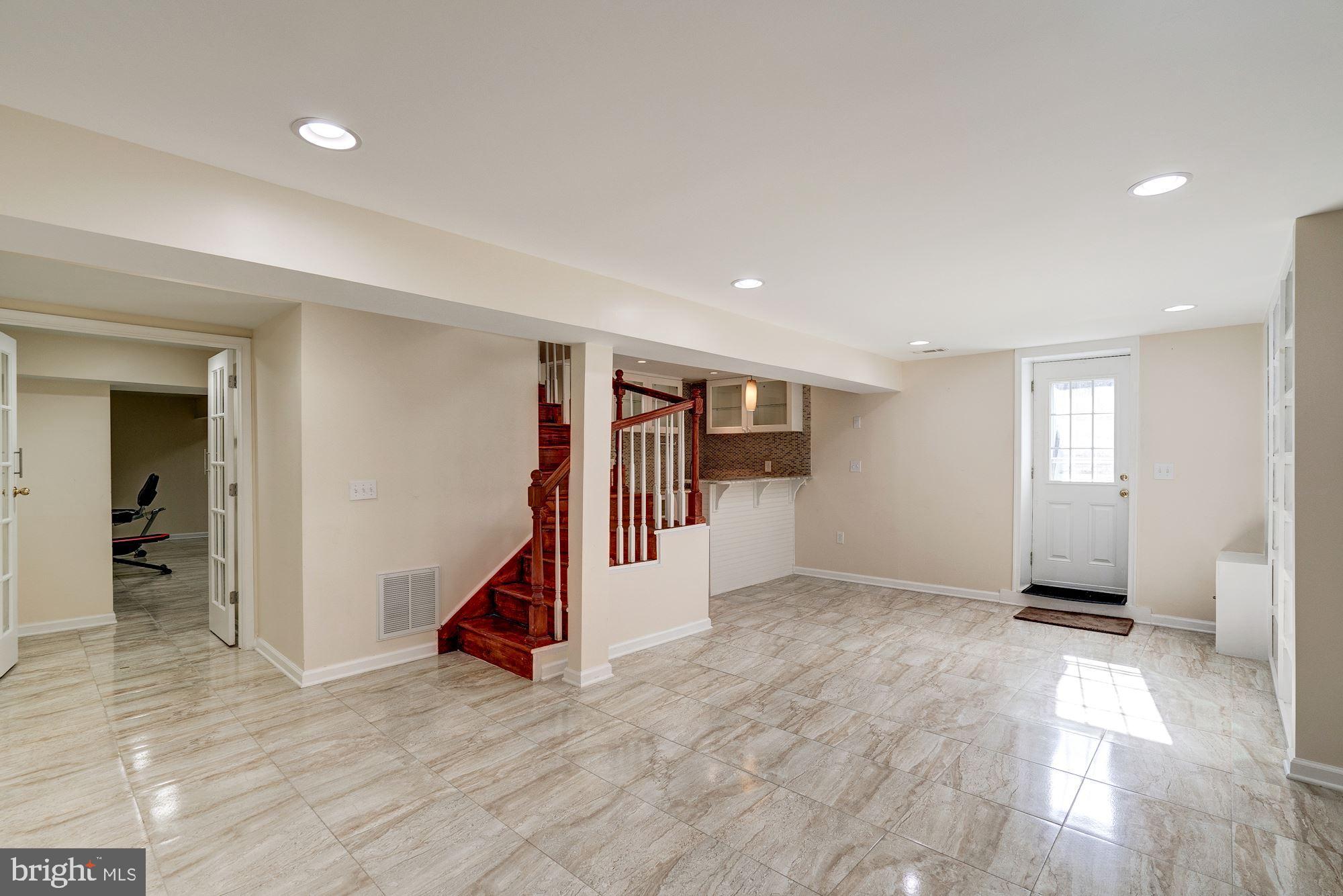 2315 Rosedown Drive Reston, VA 20191 - Photo 26 of 36