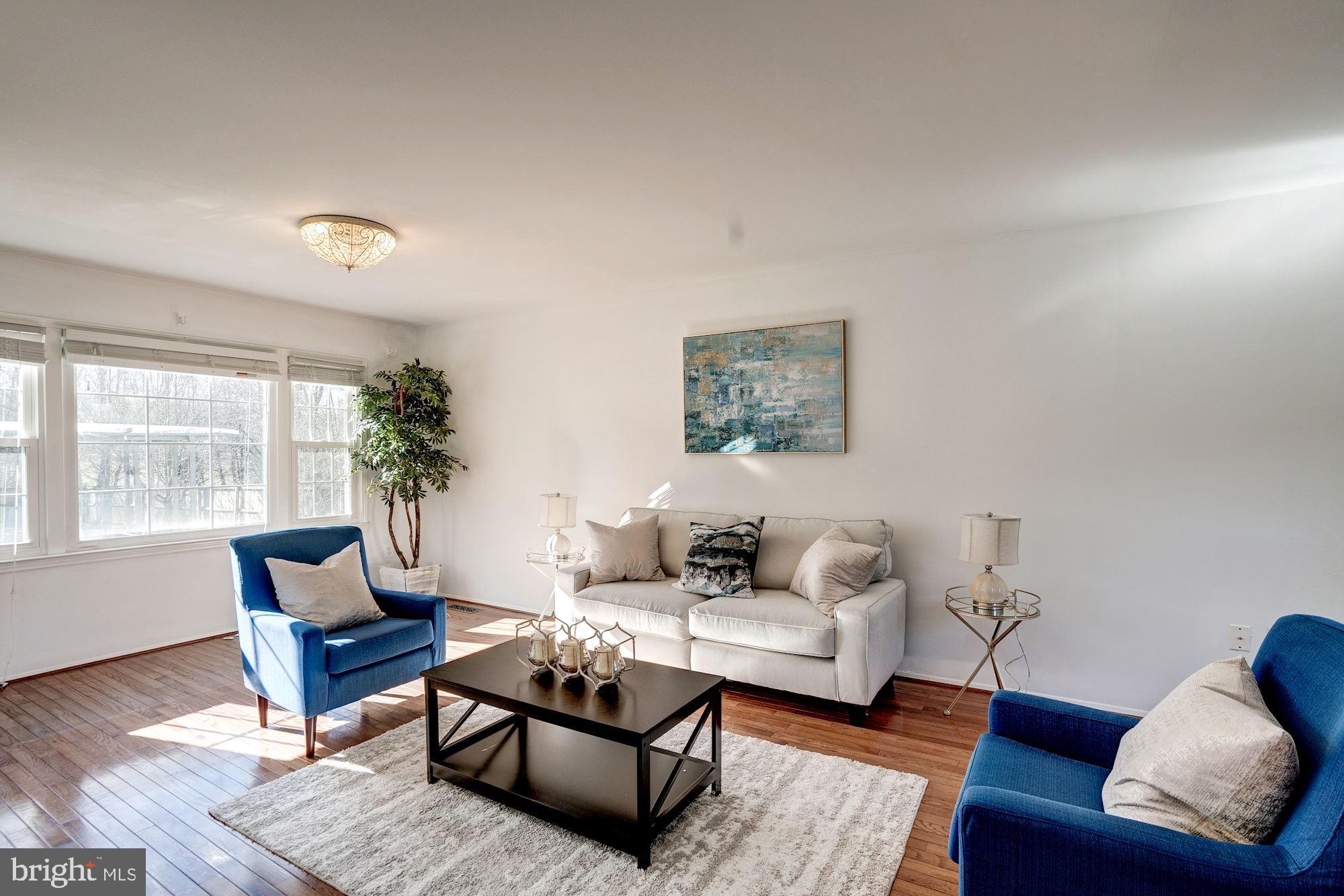 2315 Rosedown Drive Reston, VA 20191 - Photo 4 of 36