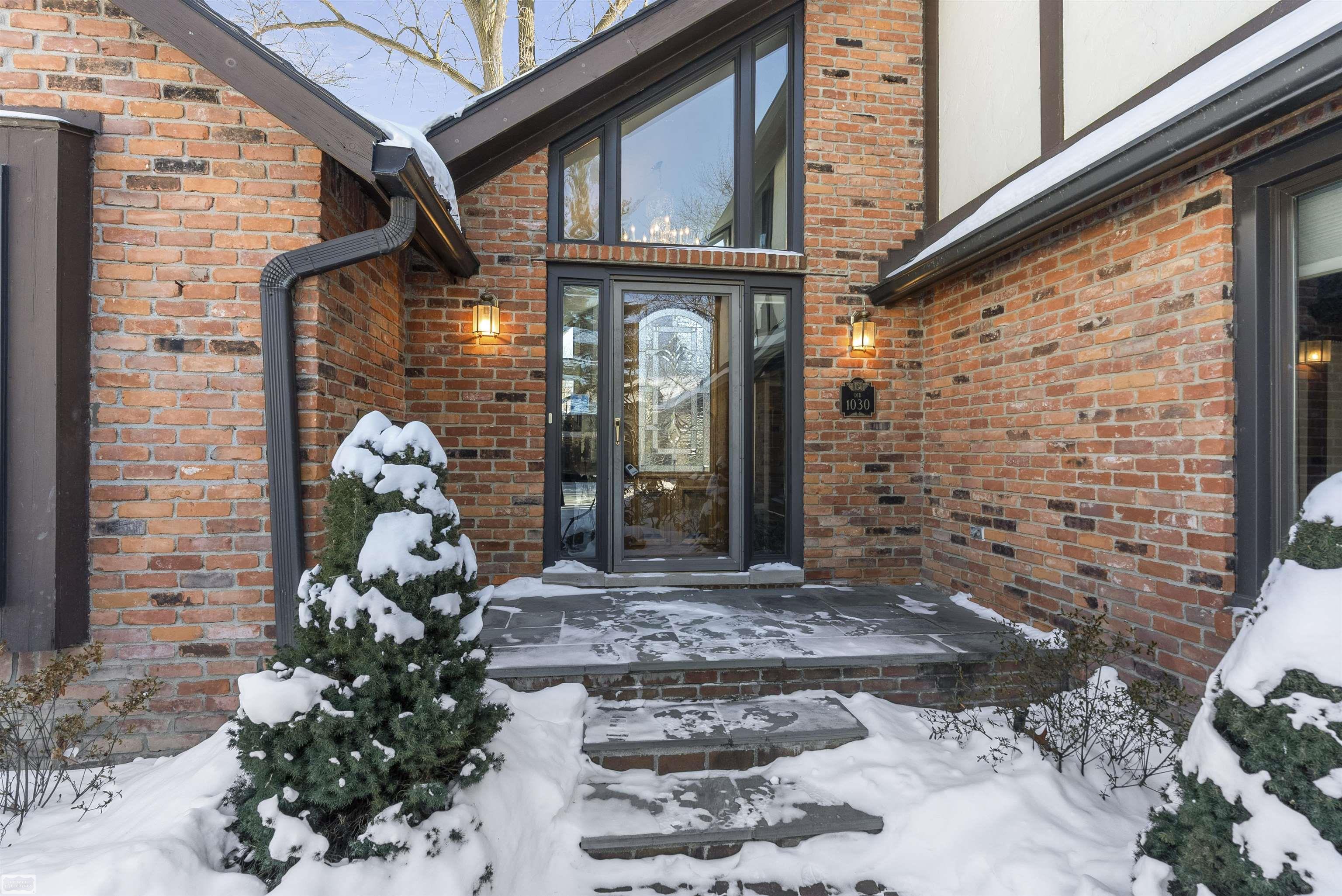1030 Bishop Road Grosse Pointe, MI 48230 - Photo 3 of 61