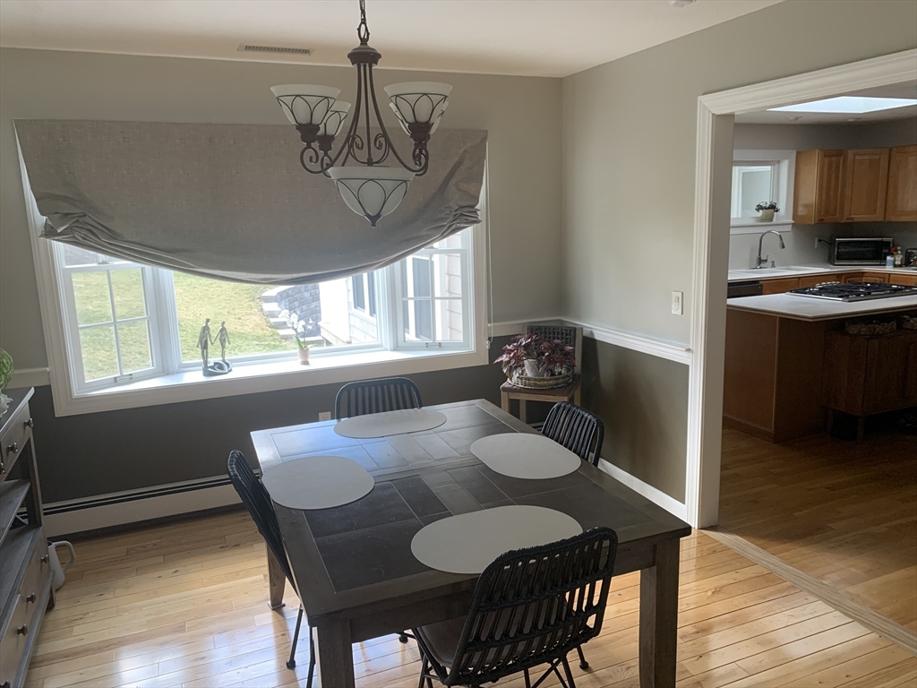 47 Farmington Road Nashua, NH 03060 - Photo 10 of 37 Gallery Image 10