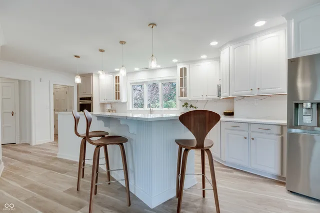 $848,000 | 6502 Allisonville Road, Indianapolis, IN 46220