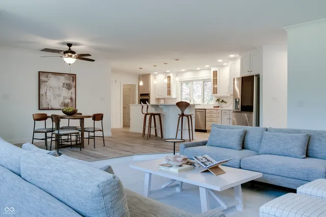 $848,000 | 6502 Allisonville Road, Indianapolis, IN 46220