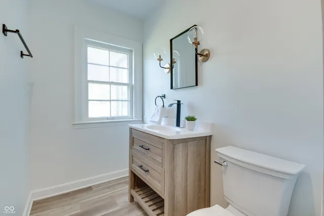 $848,000 | 6502 Allisonville Road, Indianapolis, IN 46220