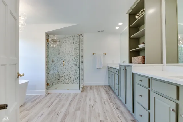 $848,000 | 6502 Allisonville Road, Indianapolis, IN 46220