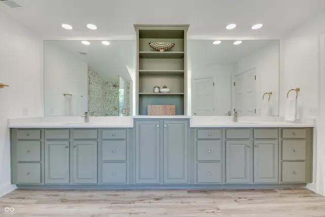 $848,000 | 6502 Allisonville Road, Indianapolis, IN 46220