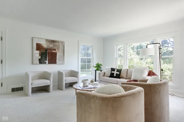 $848,000 | 6502 Allisonville Road, Indianapolis, IN 46220