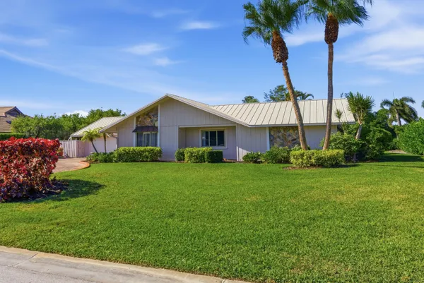 $675,000 | 5151 Southeast Burning Tree Circle, Stuart, FL 34997