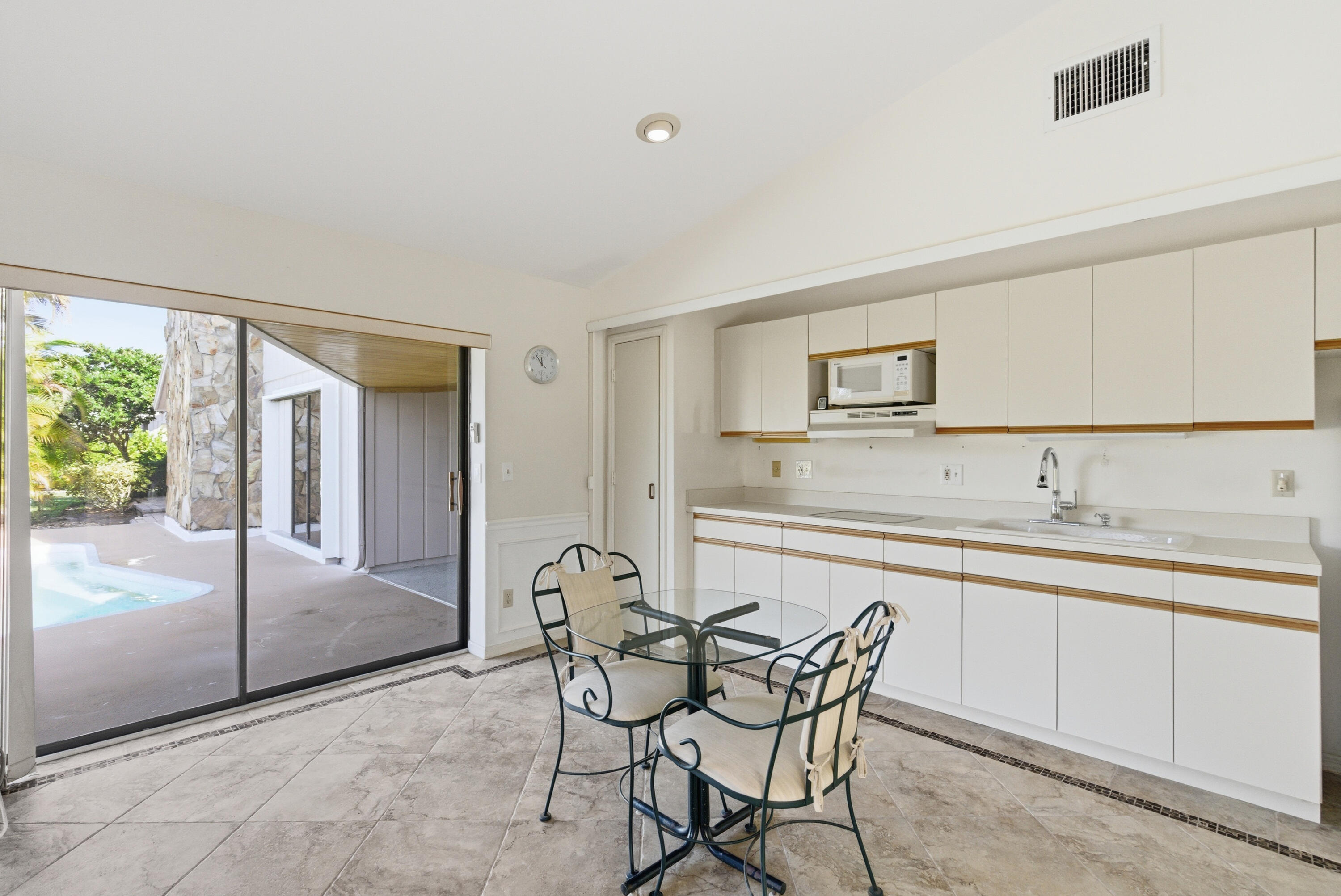 5151 Southeast Burning Tree Circle Stuart, FL 34997 - Photo 43 of 74 5151_SE_Burning_Tree_Cir_025