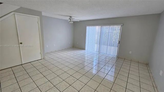 $2,400 | 8079 Northwest 8th Street, Unit 9, Miami, FL 33126