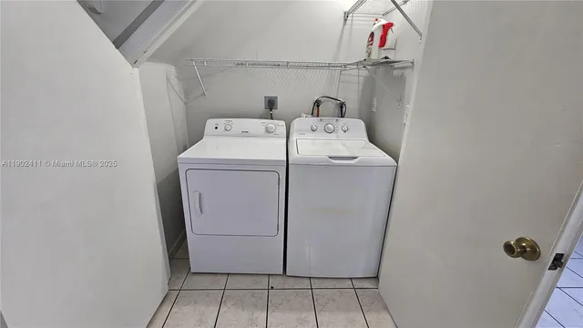 $2,400 | 8079 Northwest 8th Street, Unit 9, Miami, FL 33126