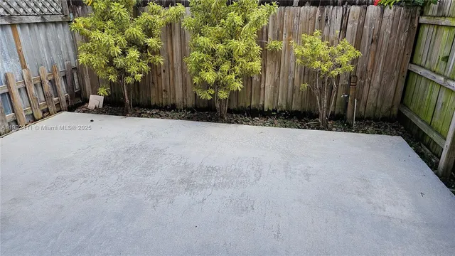 $2,400 | 8079 Northwest 8th Street, Unit 9, Miami, FL 33126