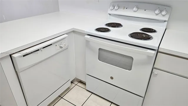 $2,400 | 8079 Northwest 8th Street, Unit 9, Miami, FL 33126