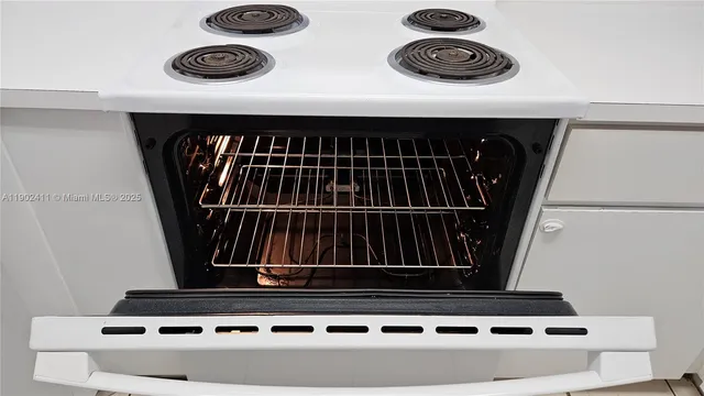 $2,400 | 8079 Northwest 8th Street, Unit 9, Miami, FL 33126