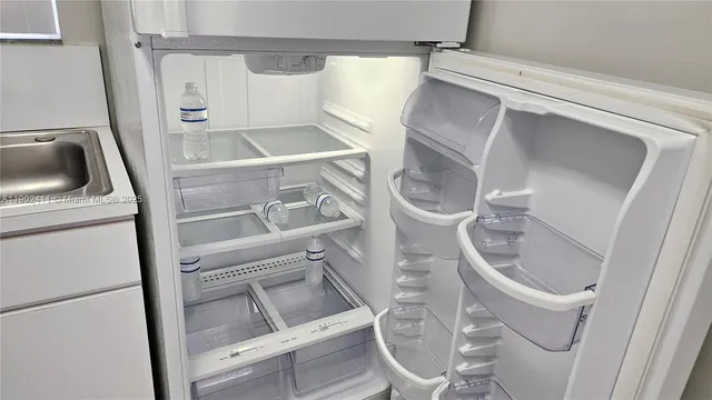 $2,400 | 8079 Northwest 8th Street, Unit 9, Miami, FL 33126