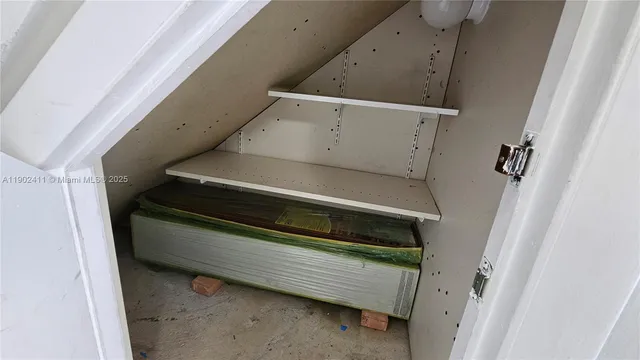 $2,400 | 8079 Northwest 8th Street, Unit 9, Miami, FL 33126