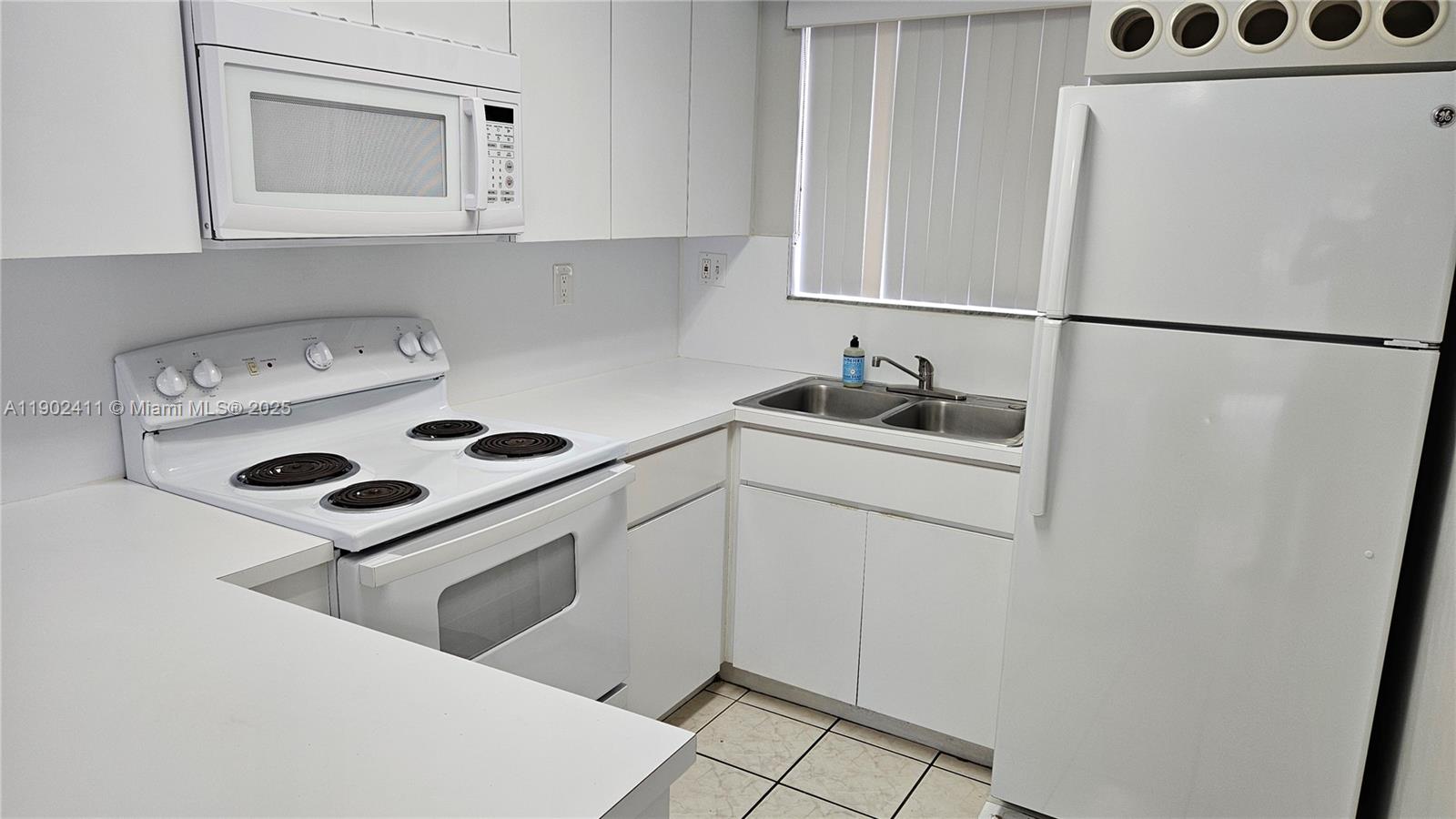 8079 Northwest 8th Street, Unit 9 Miami, FL 33126 - Photo 5 of 42